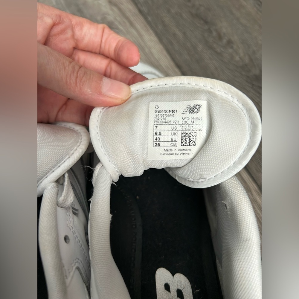 New Balance 550 White Women’s Size 7 – Classic Retro Basketball Sneaker - Picture 6 of 16